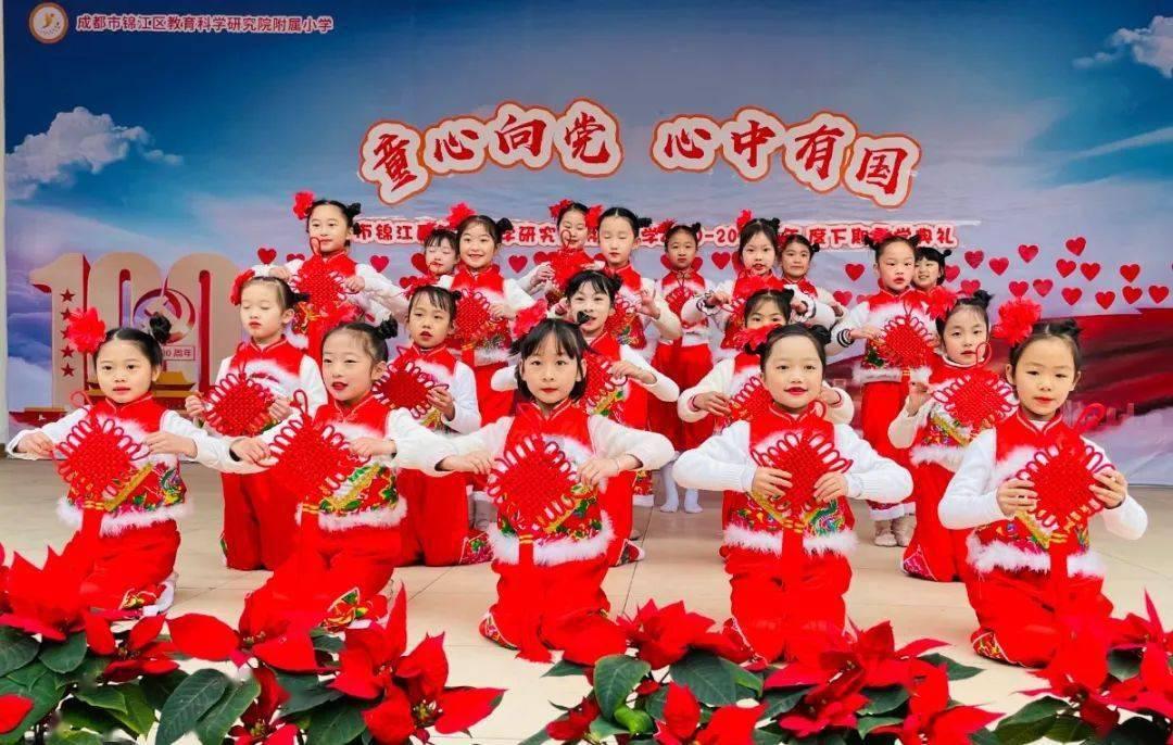 当女生开始喜欢你会有啥表现？